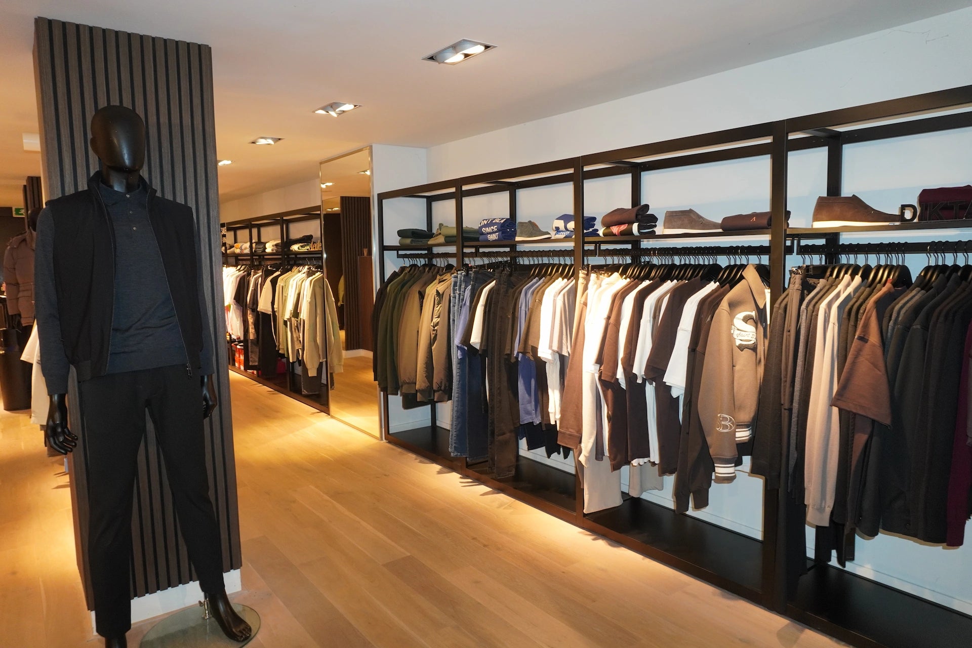 slider image slider_item_GUrhwF